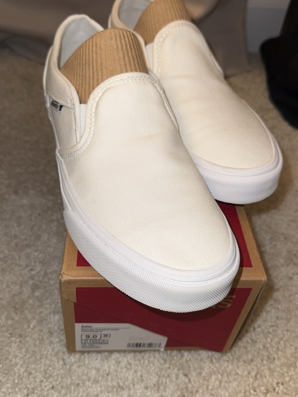Vans Asher White Slip-On Sneakers Women’s 9 NWOT